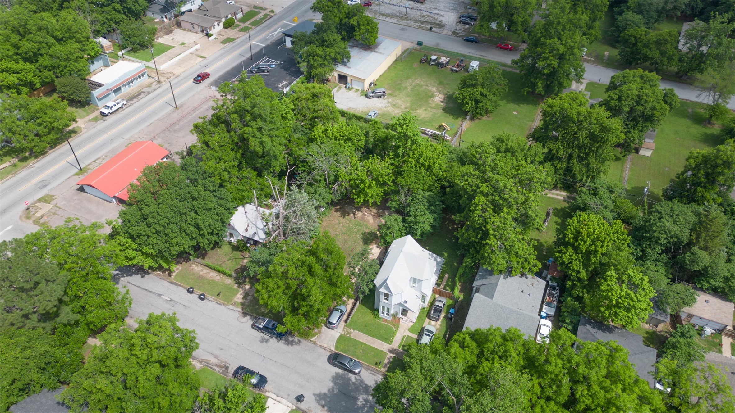 717 W Day Street Denison TX 75020