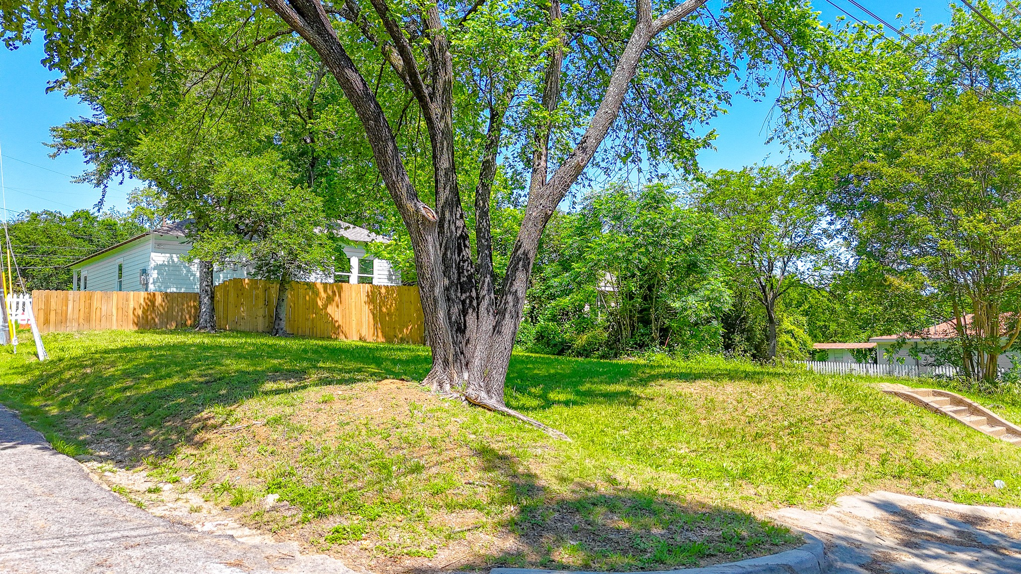 209 Landis Street Dallas TX 75203