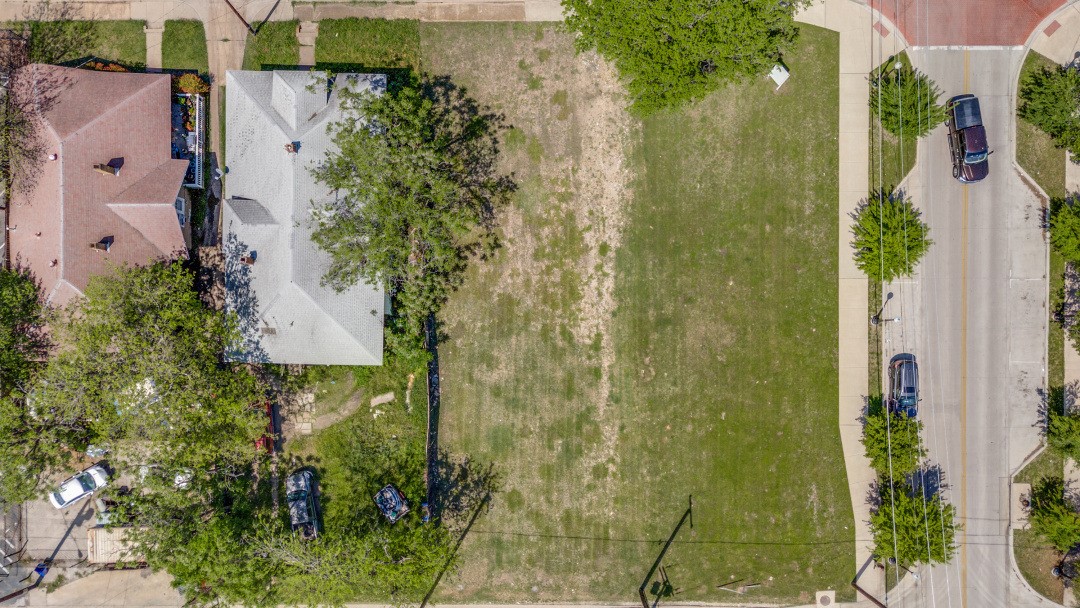 404 Sunset Avenue Dallas TX 75208
