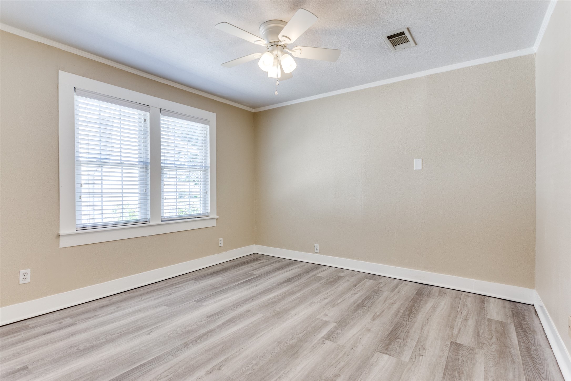 4812 Calmont Avenue Fort Worth TX 76107