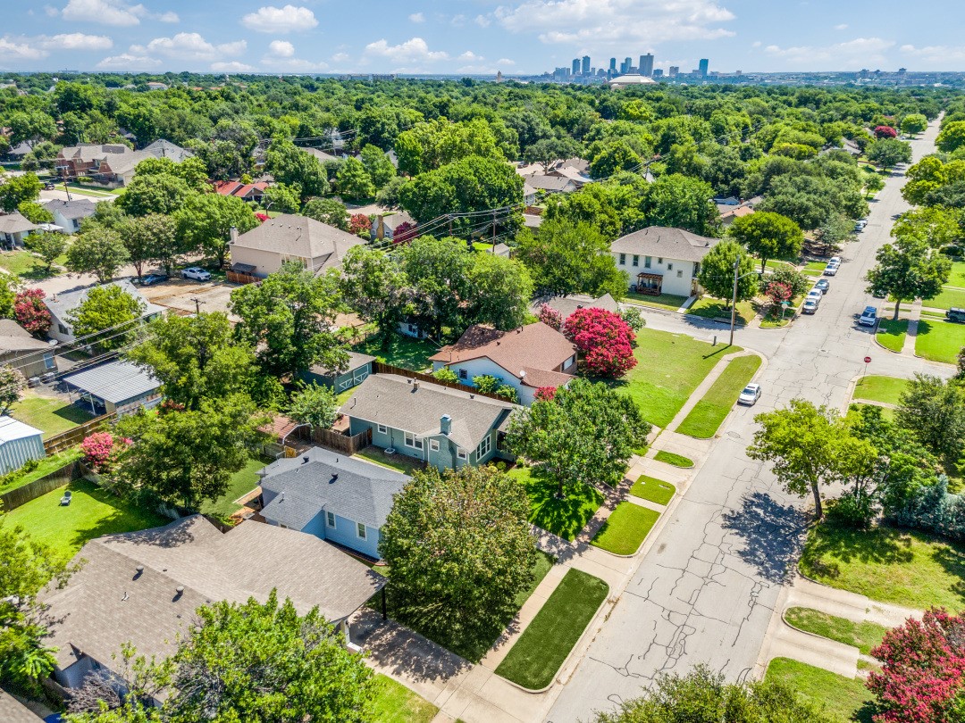 4812 Calmont Avenue Fort Worth TX 76107
