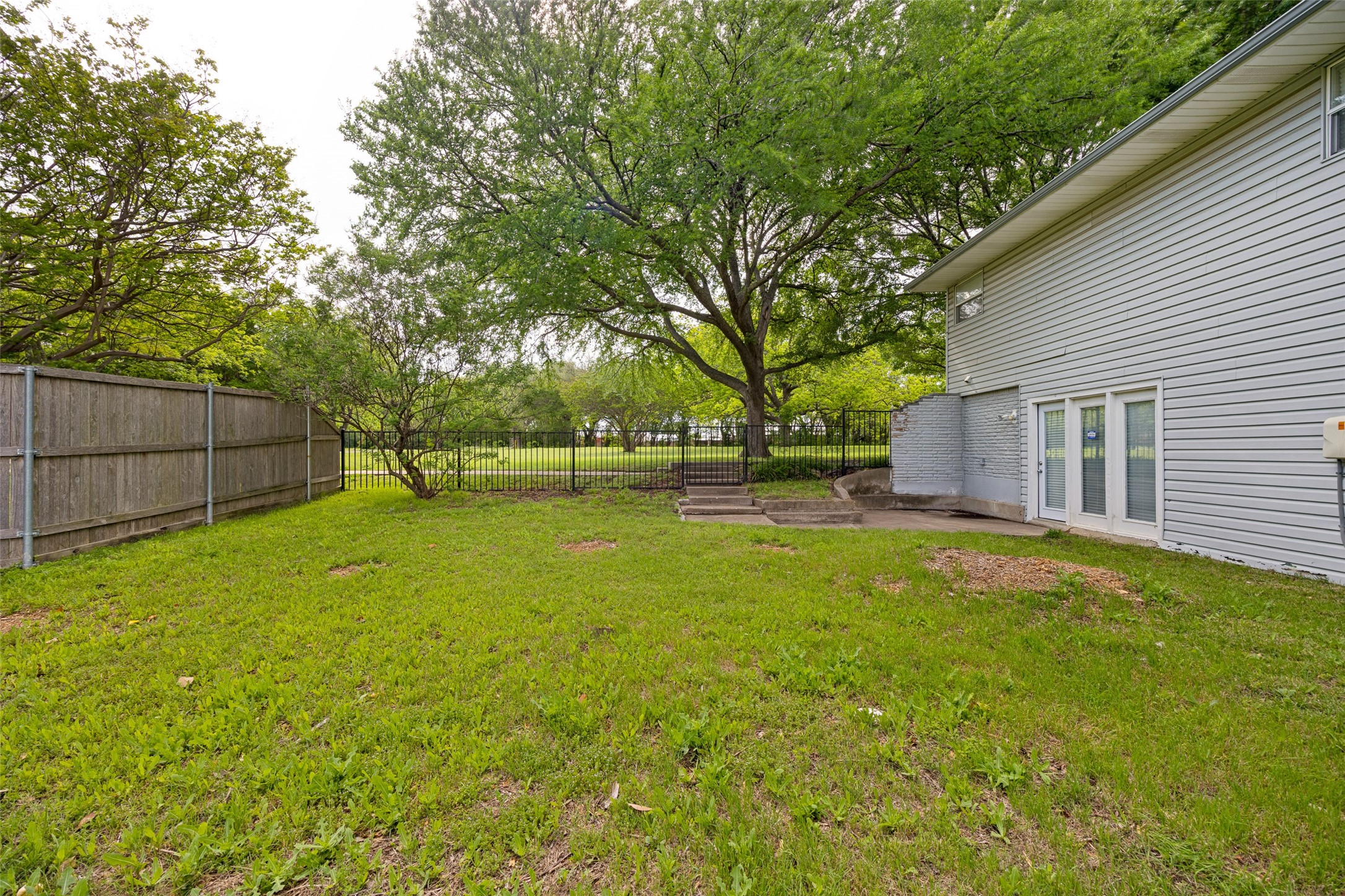 2121 E Pecan Lane Plano TX 75074