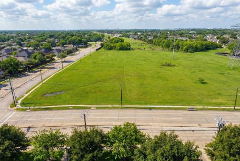 908 Polo Road Grand Prairie TX 75052
