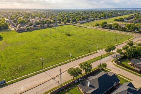 908 Polo Road Grand Prairie TX 75052