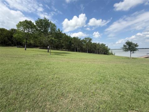 401 Meandering Way Corsicana TX 75109