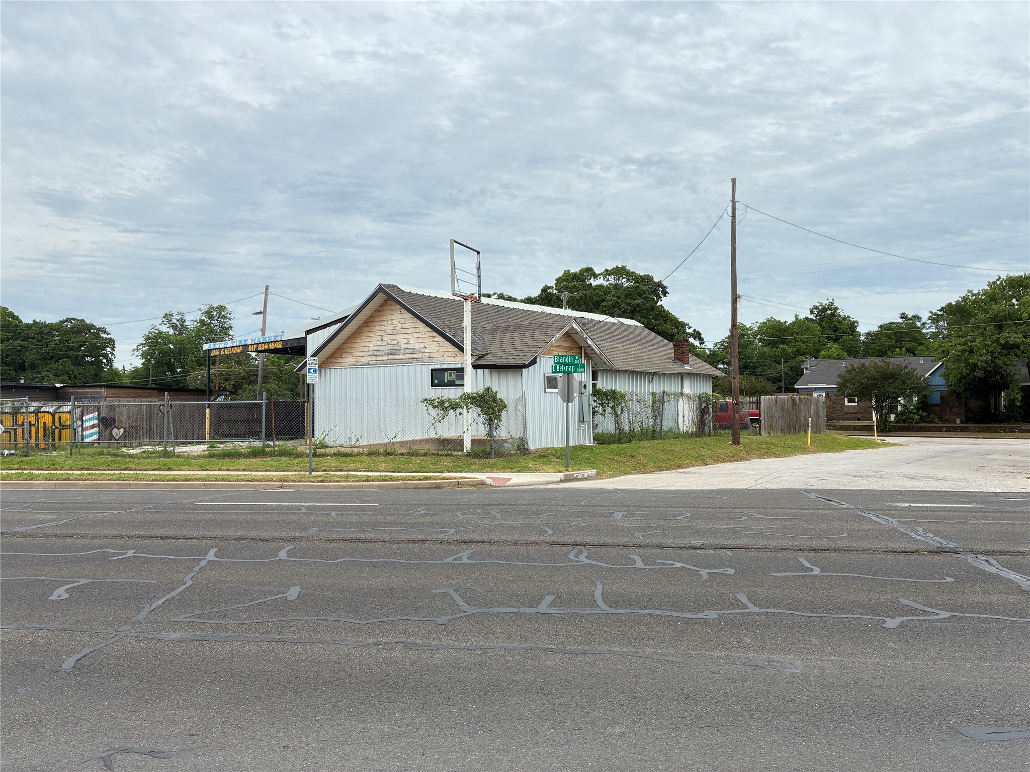 2800 E Belknap Fort Worth TX 76111
