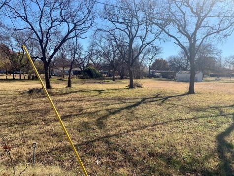 407 W Pecan Street Nocona TX 76255