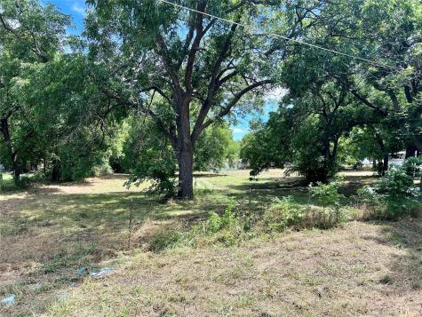 407 W Pecan Street Nocona TX 76255