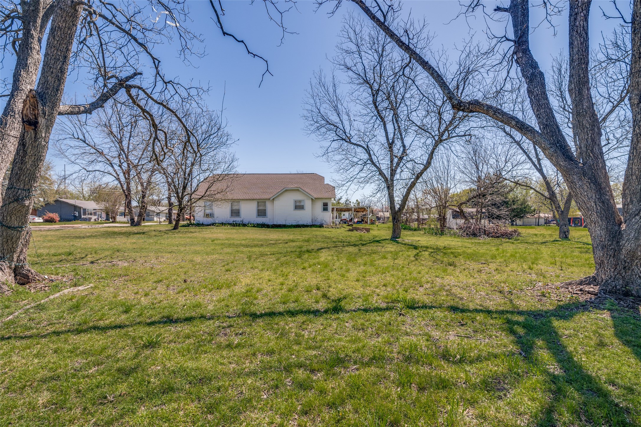 1107 N Houston Royse City TX 75189
