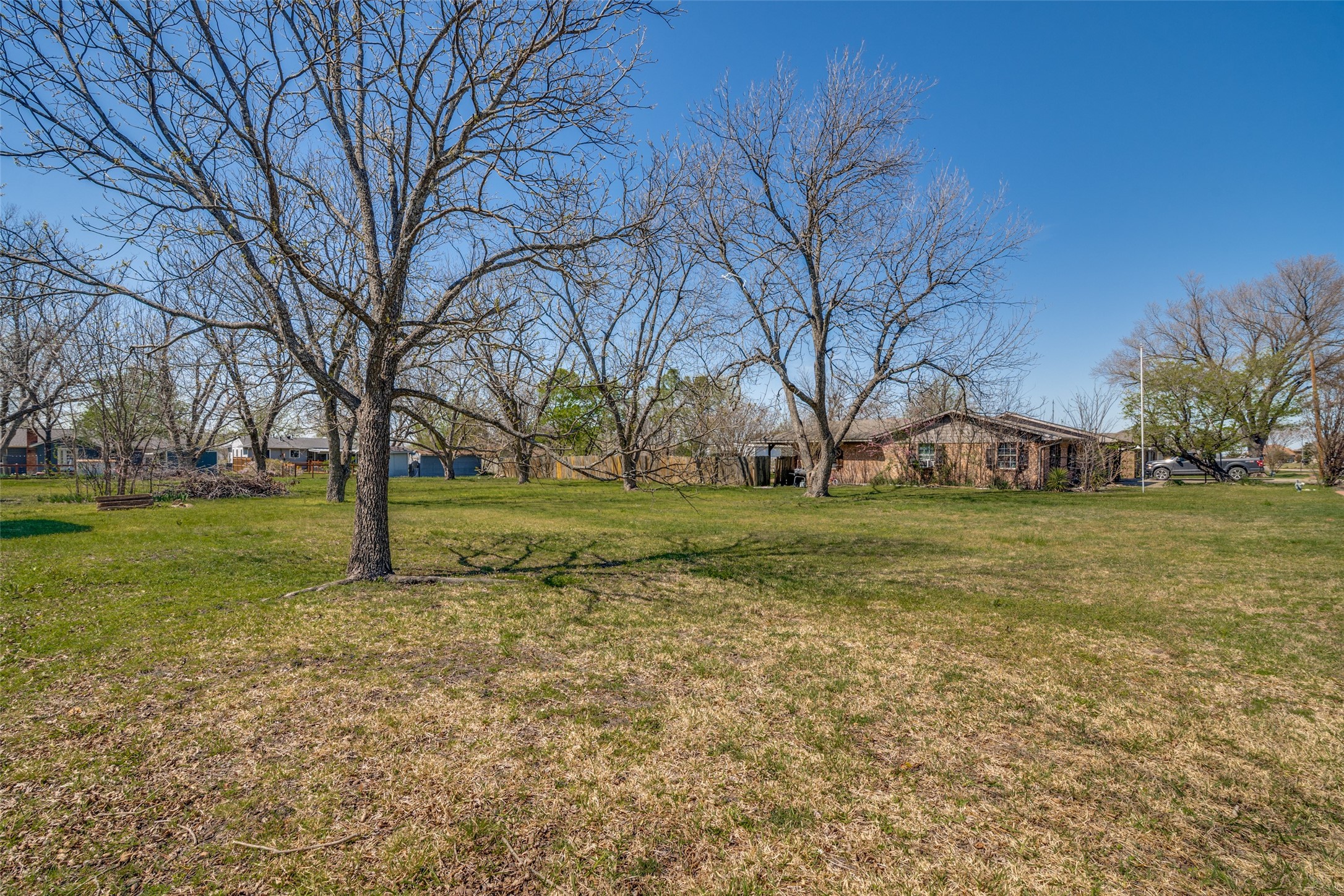 1107 N Houston Royse City TX 75189