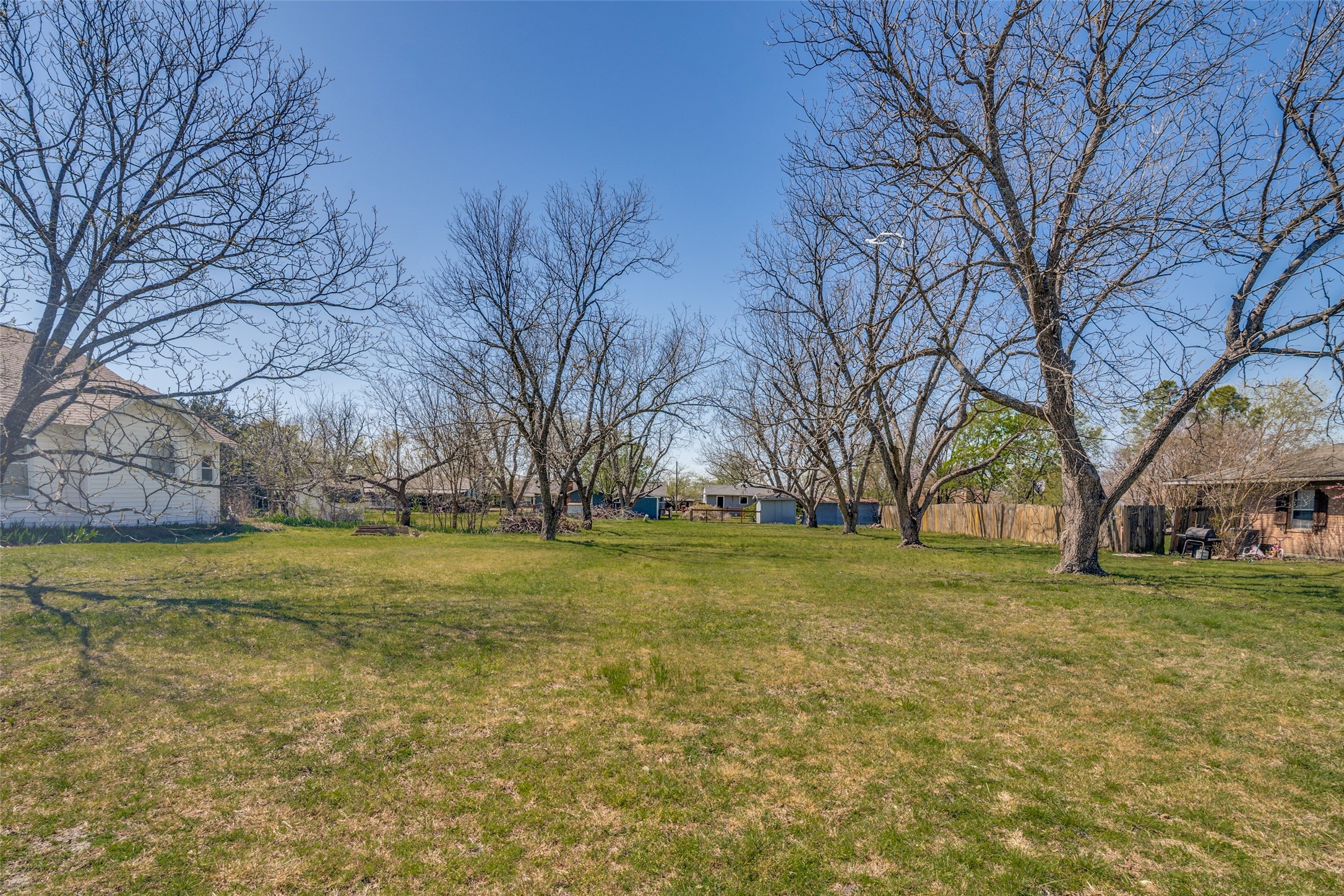 1107 N Houston Royse City TX 75189