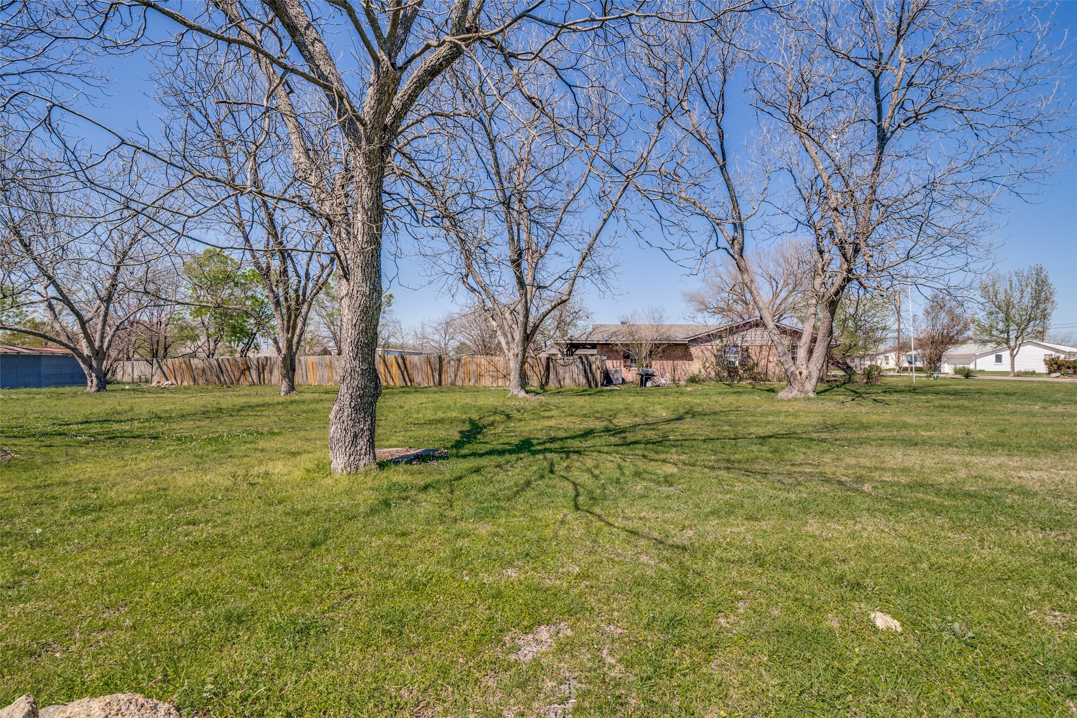 1107 N Houston Royse City TX 75189