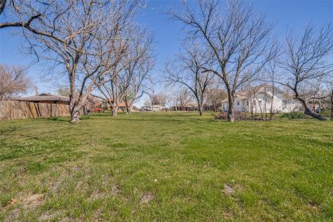 1107 N Houston Royse City TX 75189