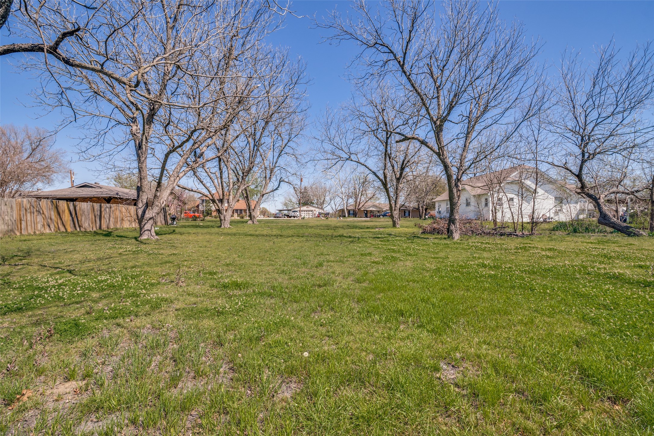1107 N Houston Royse City TX 75189