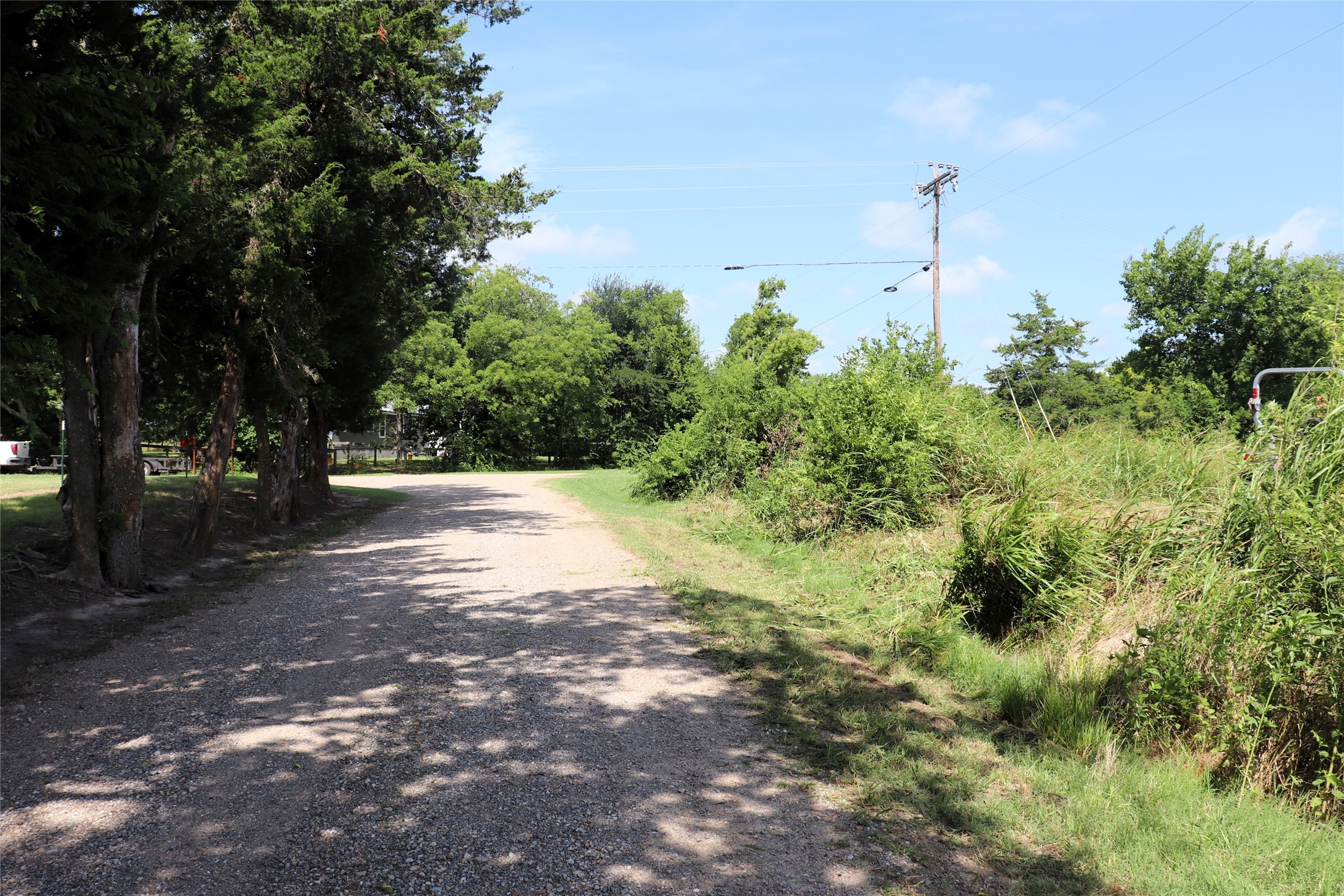 48AC Cr 2165 Klondike TX 75440