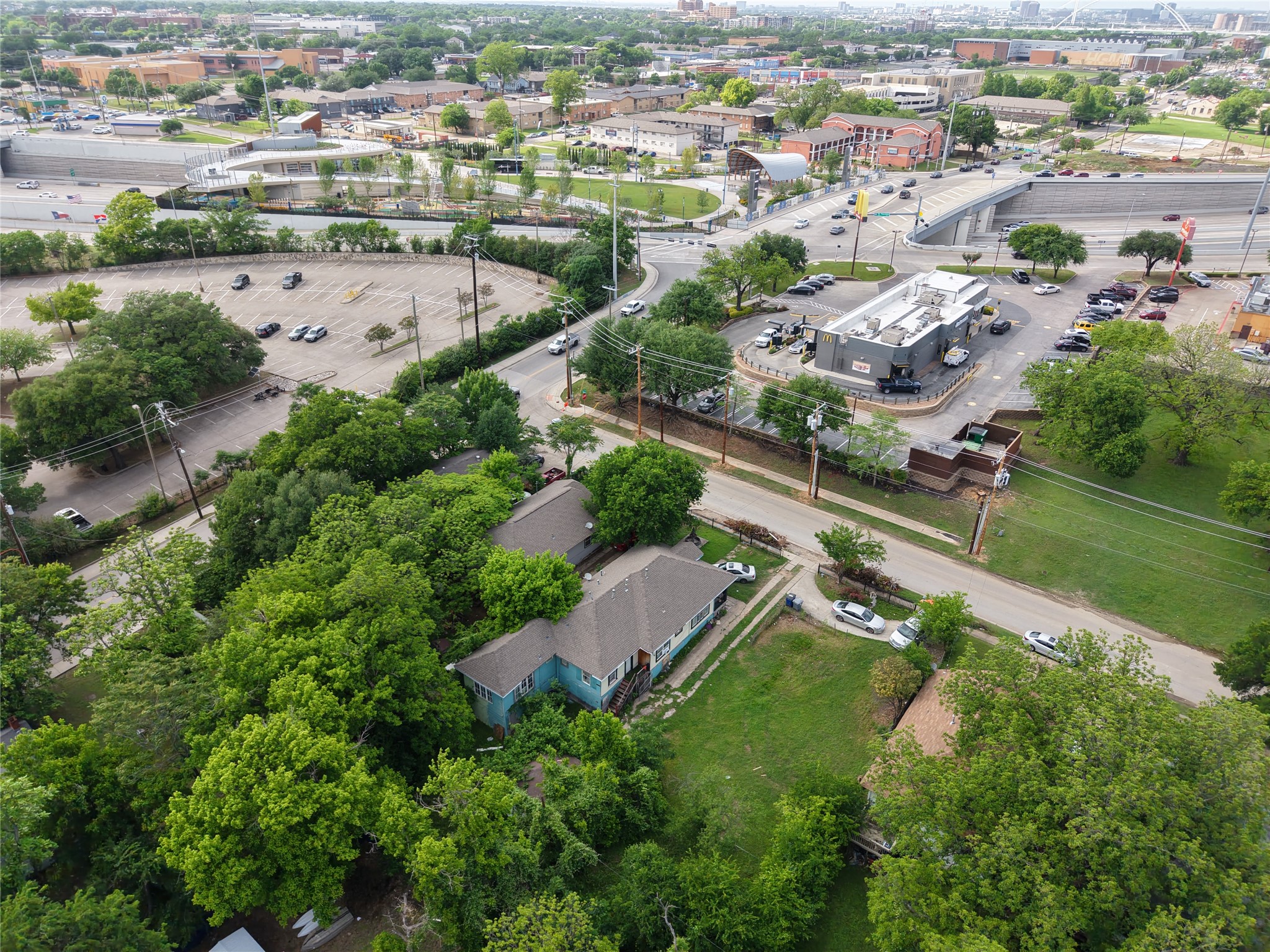 814 E 12th Street Dallas TX 75203