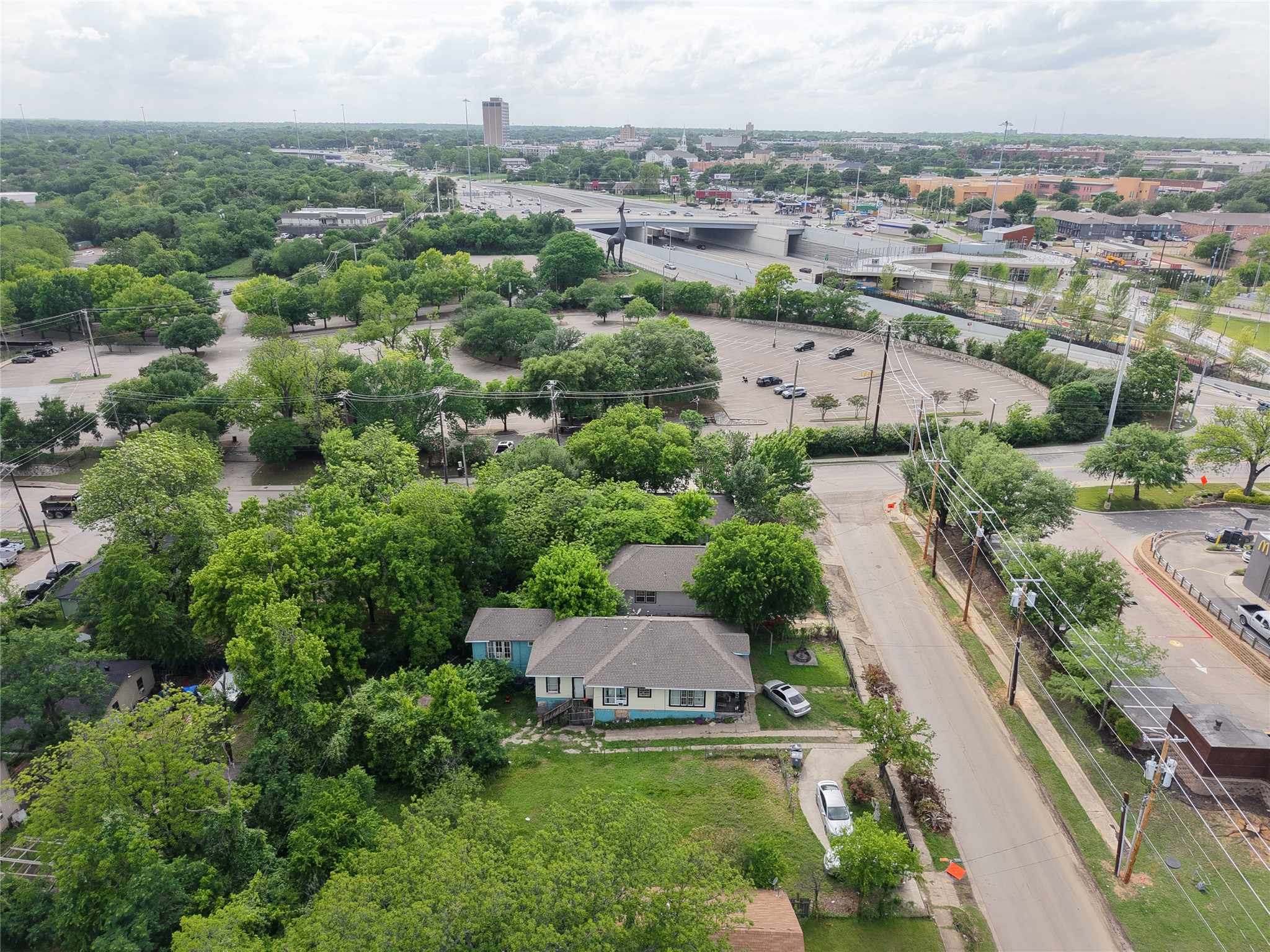 814 E 12th Street Dallas TX 75203
