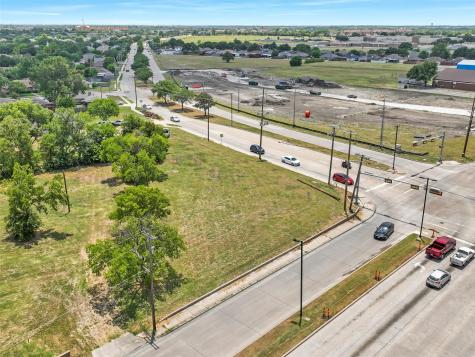 2202 Rowlett Road Garland TX 75043