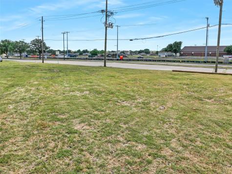 2202 Rowlett Road Garland TX 75043