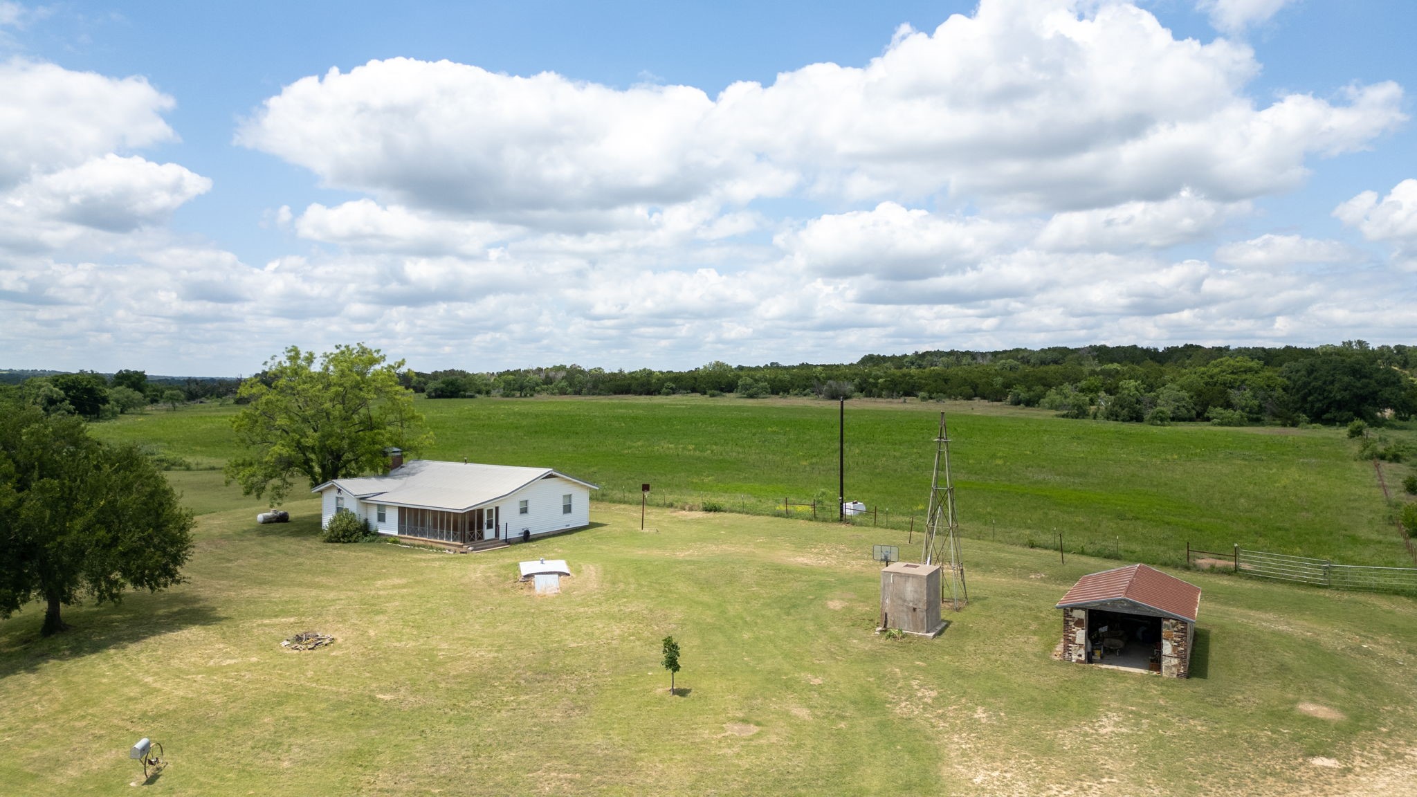 1233 County Road 434 Hamilton TX 76531