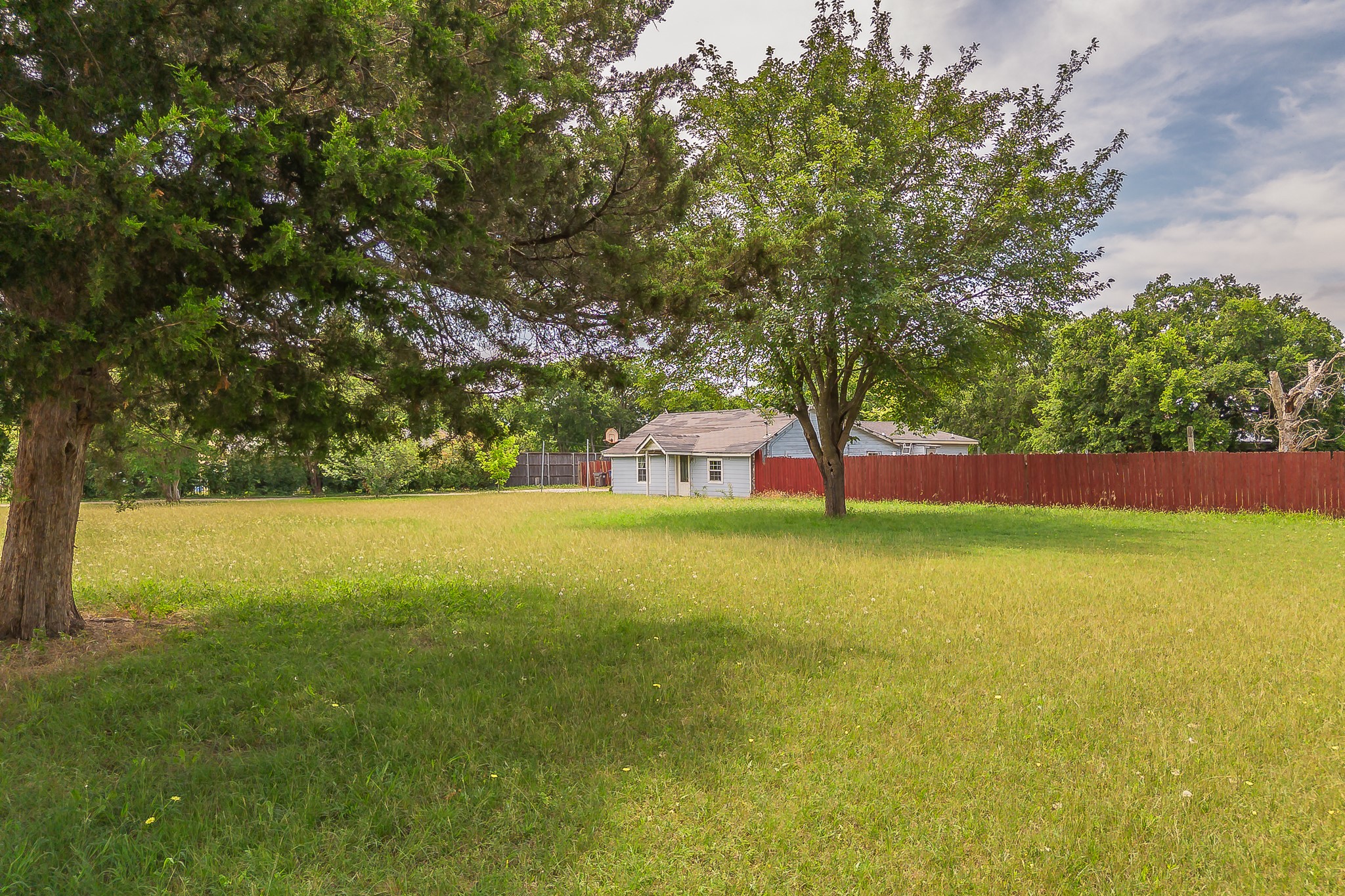 816 Balkan Drive Lancaster TX 75134