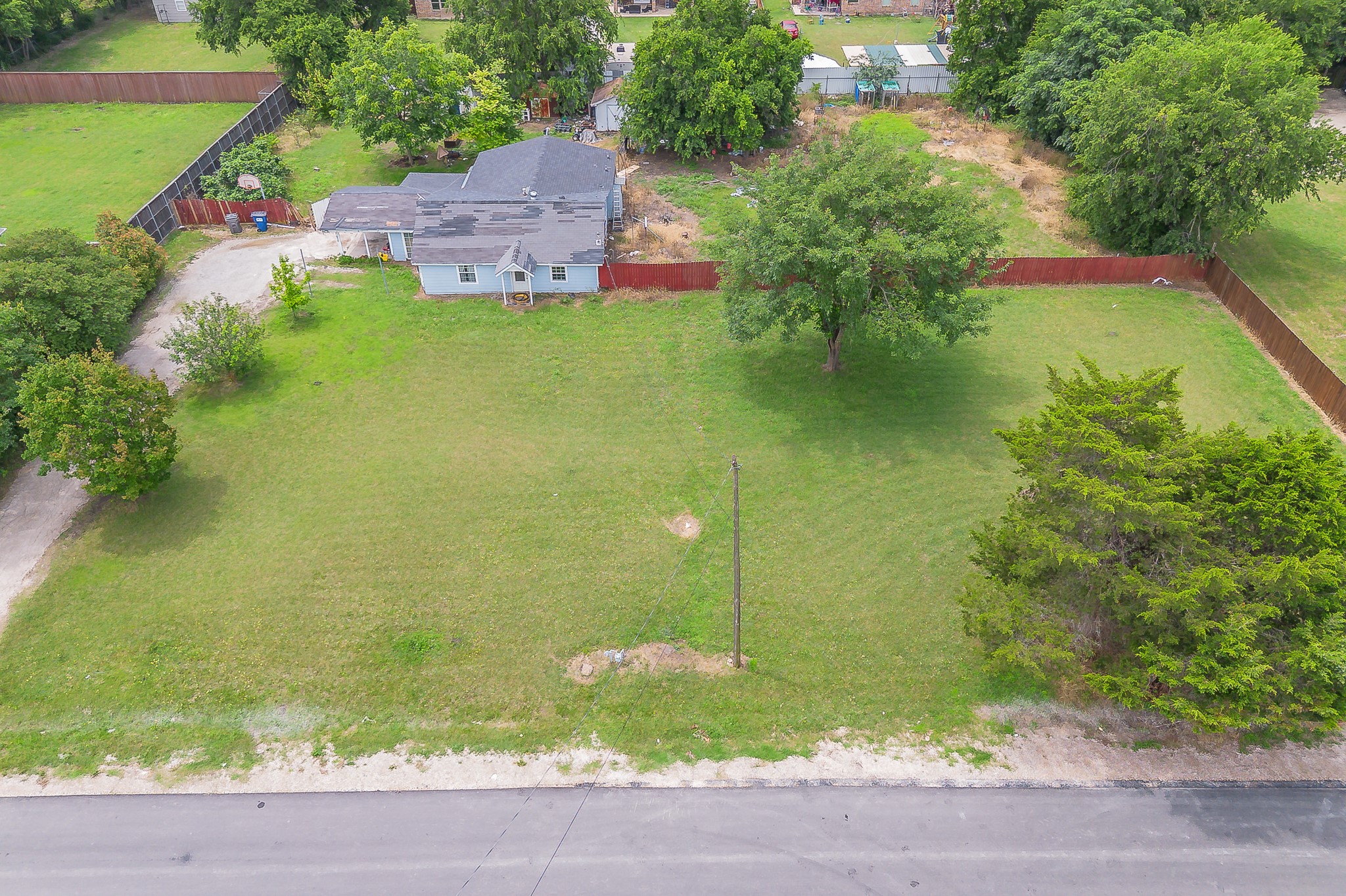 816 Balkan Drive Lancaster TX 75134