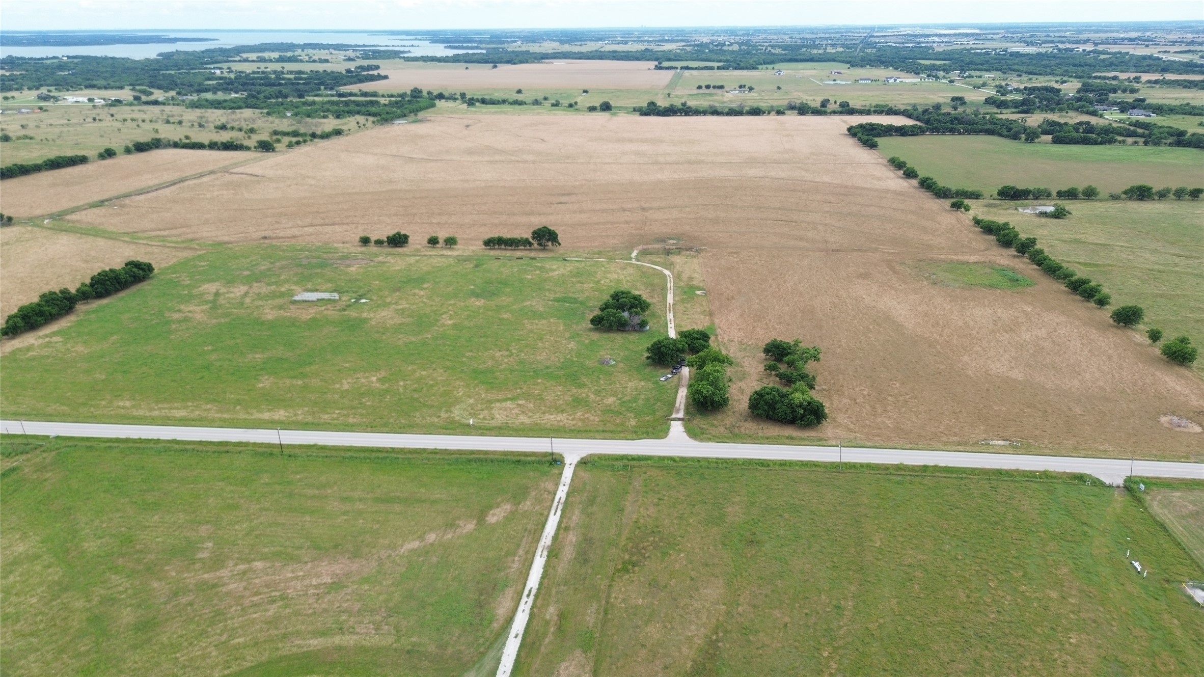 210.95 Fm 922 Valley View TX 76272