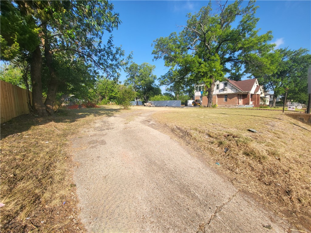 1208 N 18th Street Waco TX 76707