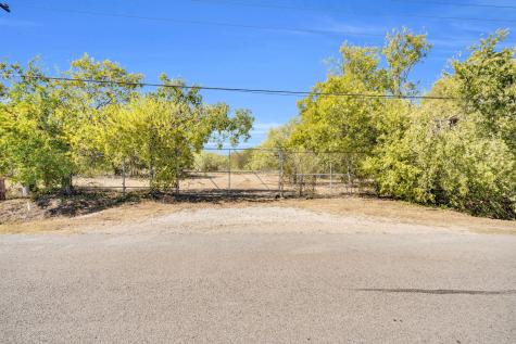 485 S Magnolia Street Crowley TX 76036
