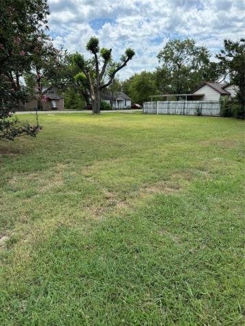 1913 N Main Street Bonham TX 75418