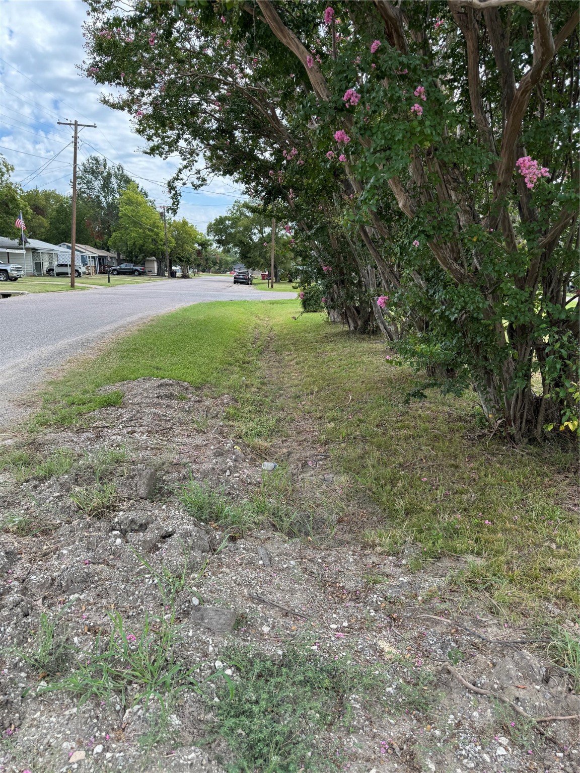 1913 N Main Street Bonham TX 75418