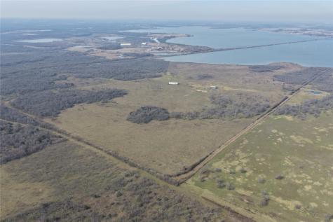 15880 County Road 1260 Streetman TX 75859