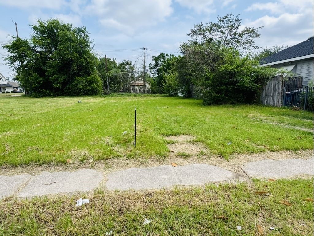 3404 Edgewood Street Dallas TX 75215