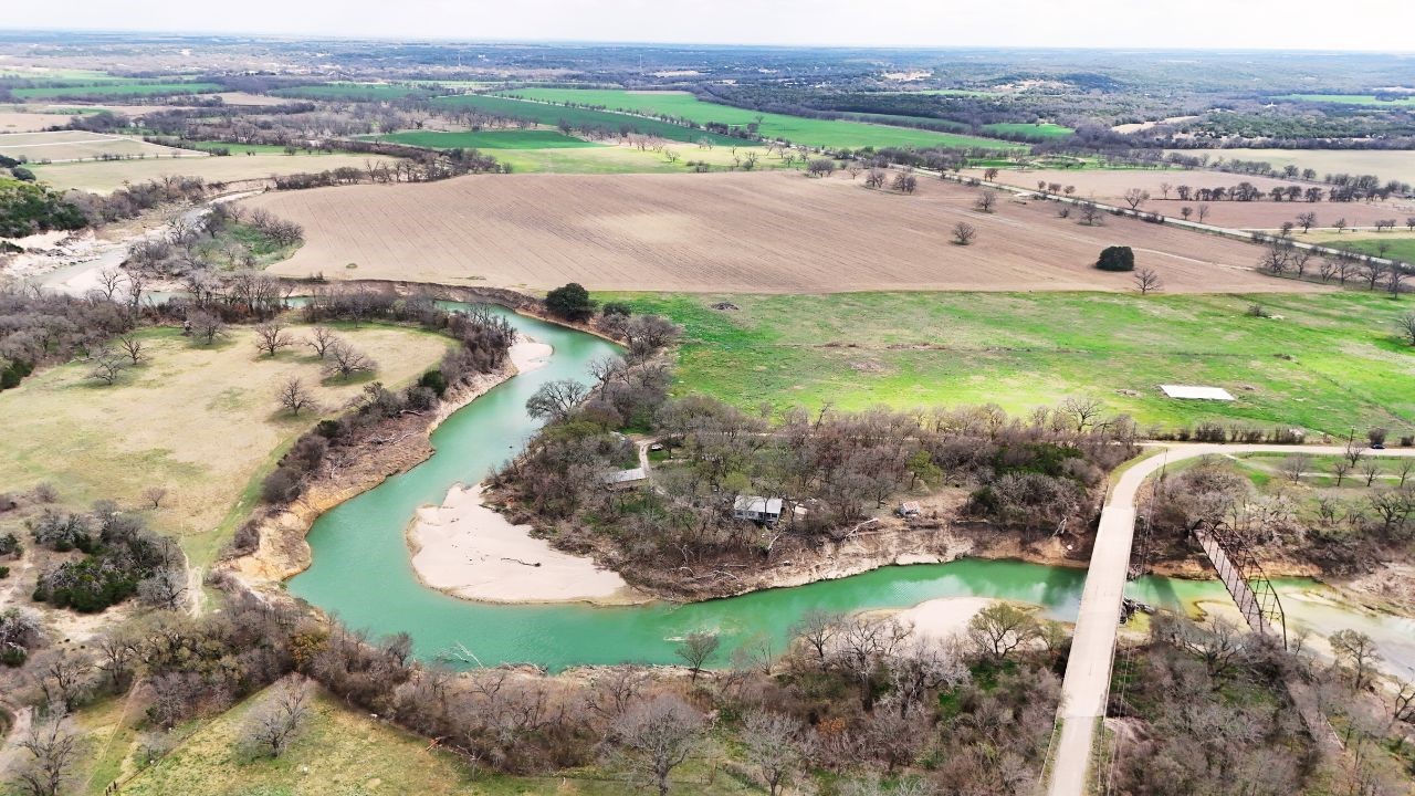 220 County Road 3310 Valley Mills TX 76689