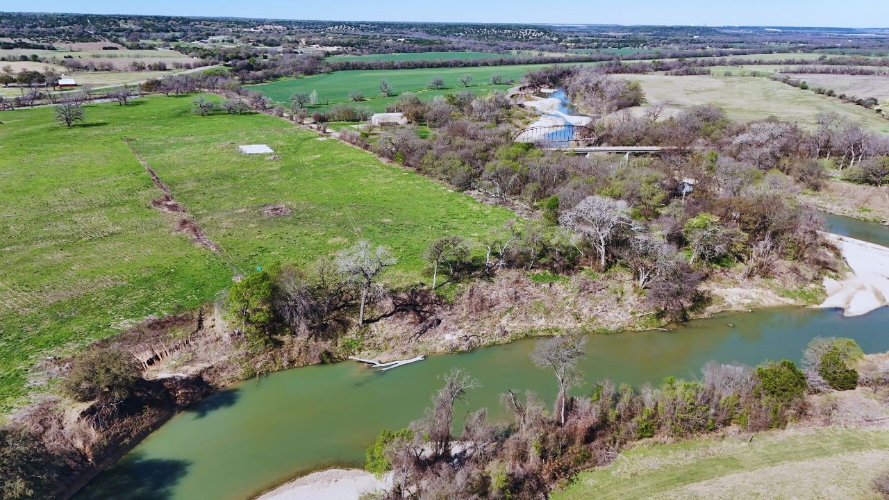 220 County Road 3310 Valley Mills TX 76689