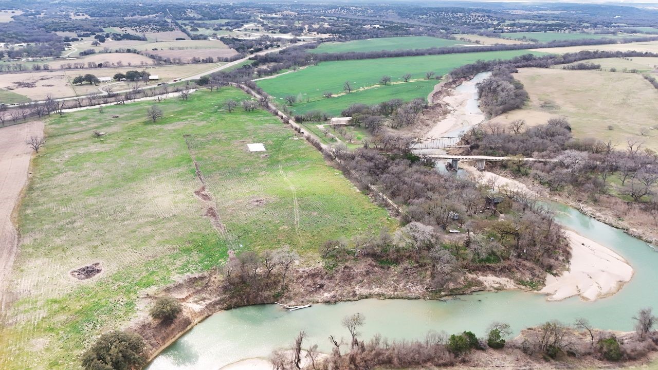 220 County Road 3310 Valley Mills TX 76689