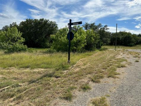 863 Pitchpole Circle Brownwood TX 76801