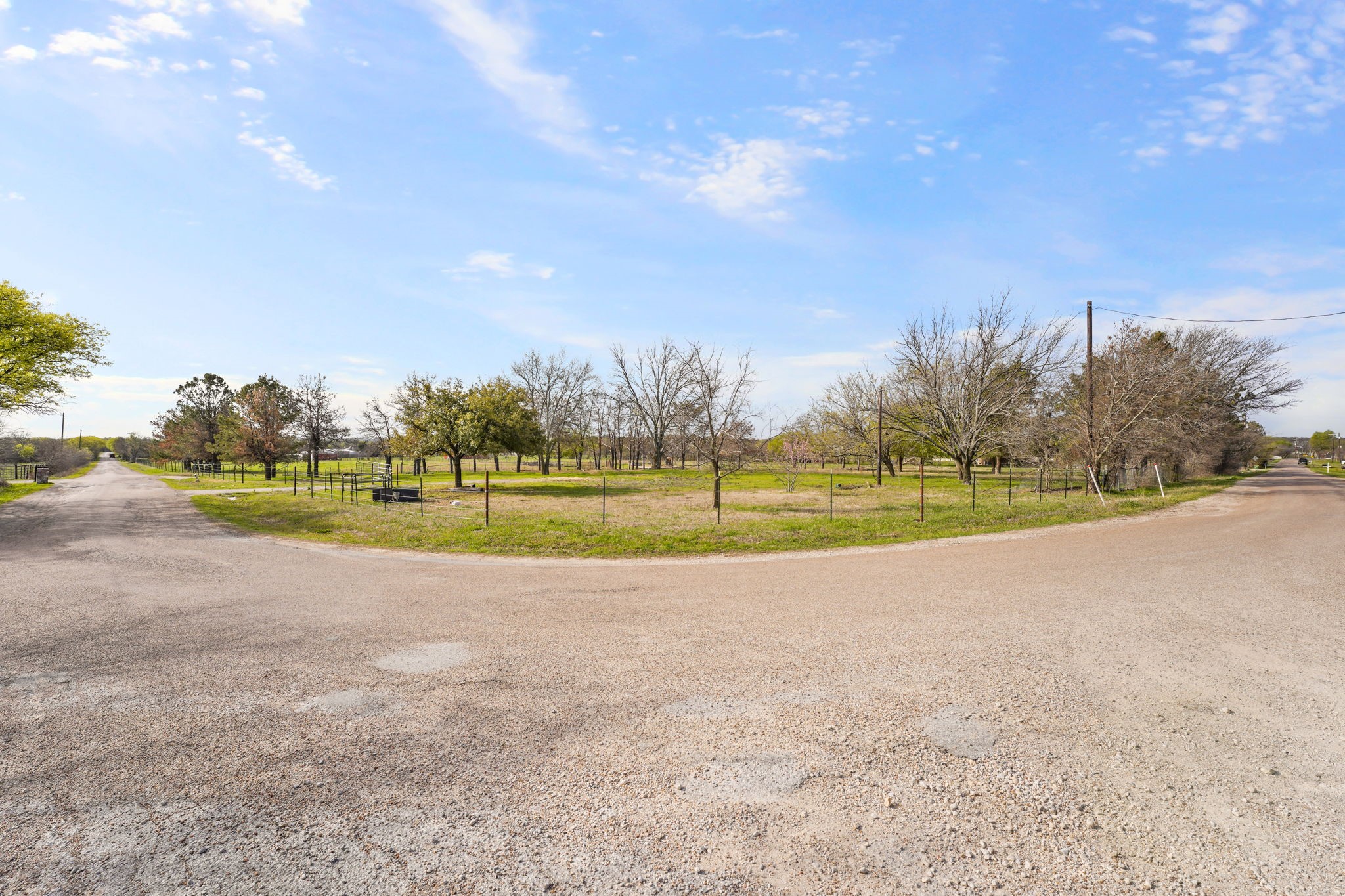 2500 Howell Drive Venus TX 76084