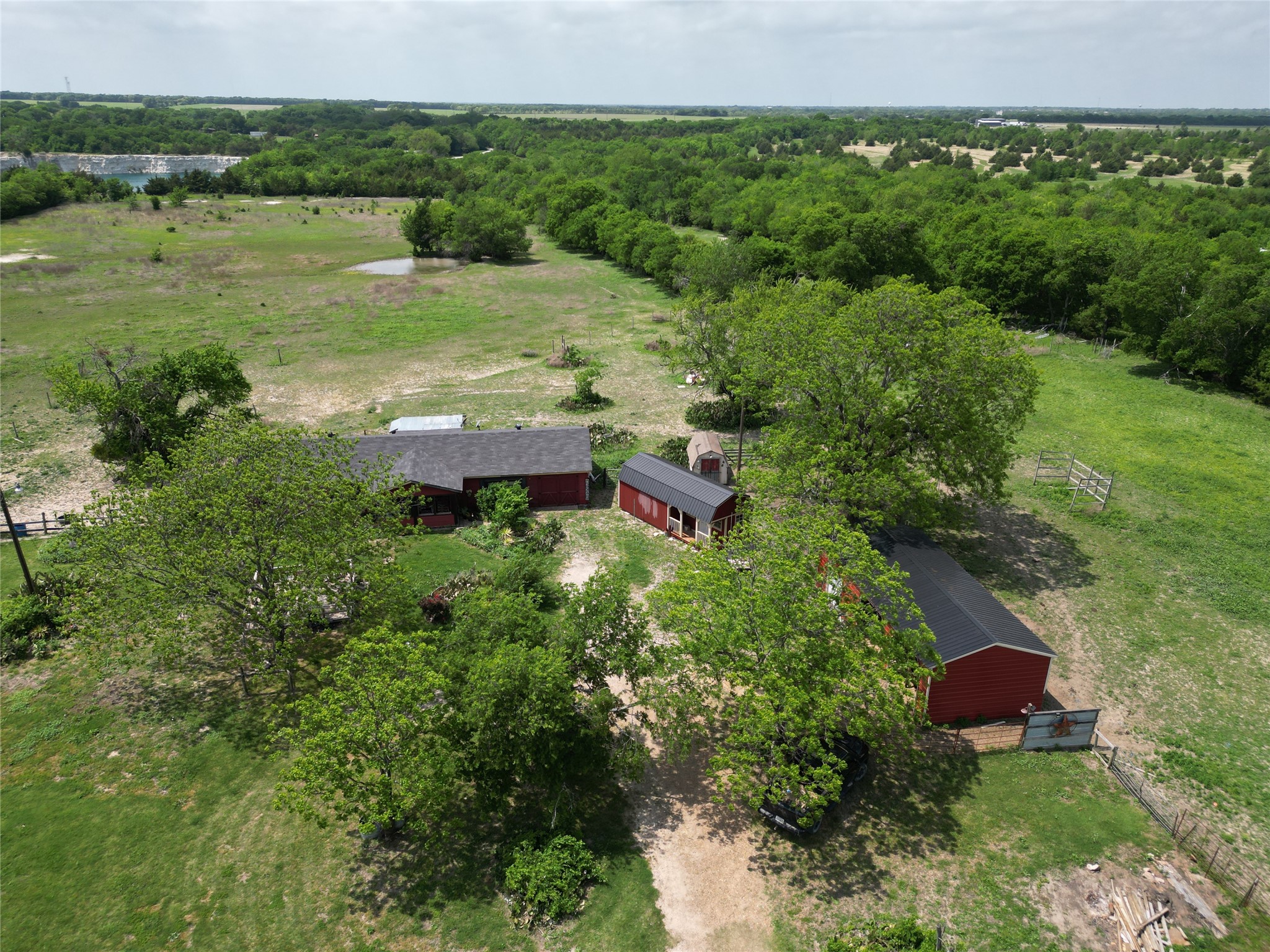 864 County Road 4425 Whitewright TX 75491