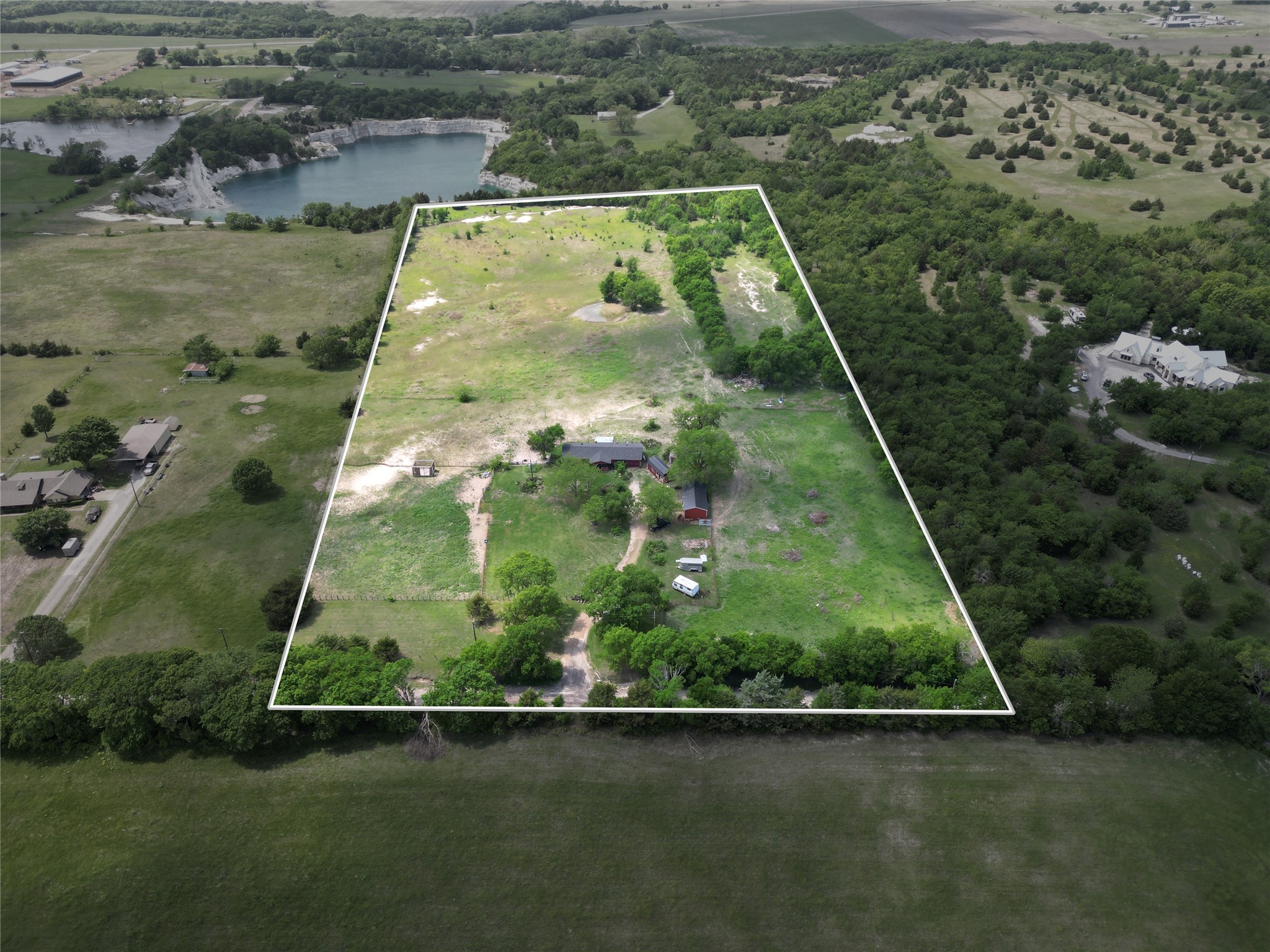864 County Road 4425 Whitewright TX 75491