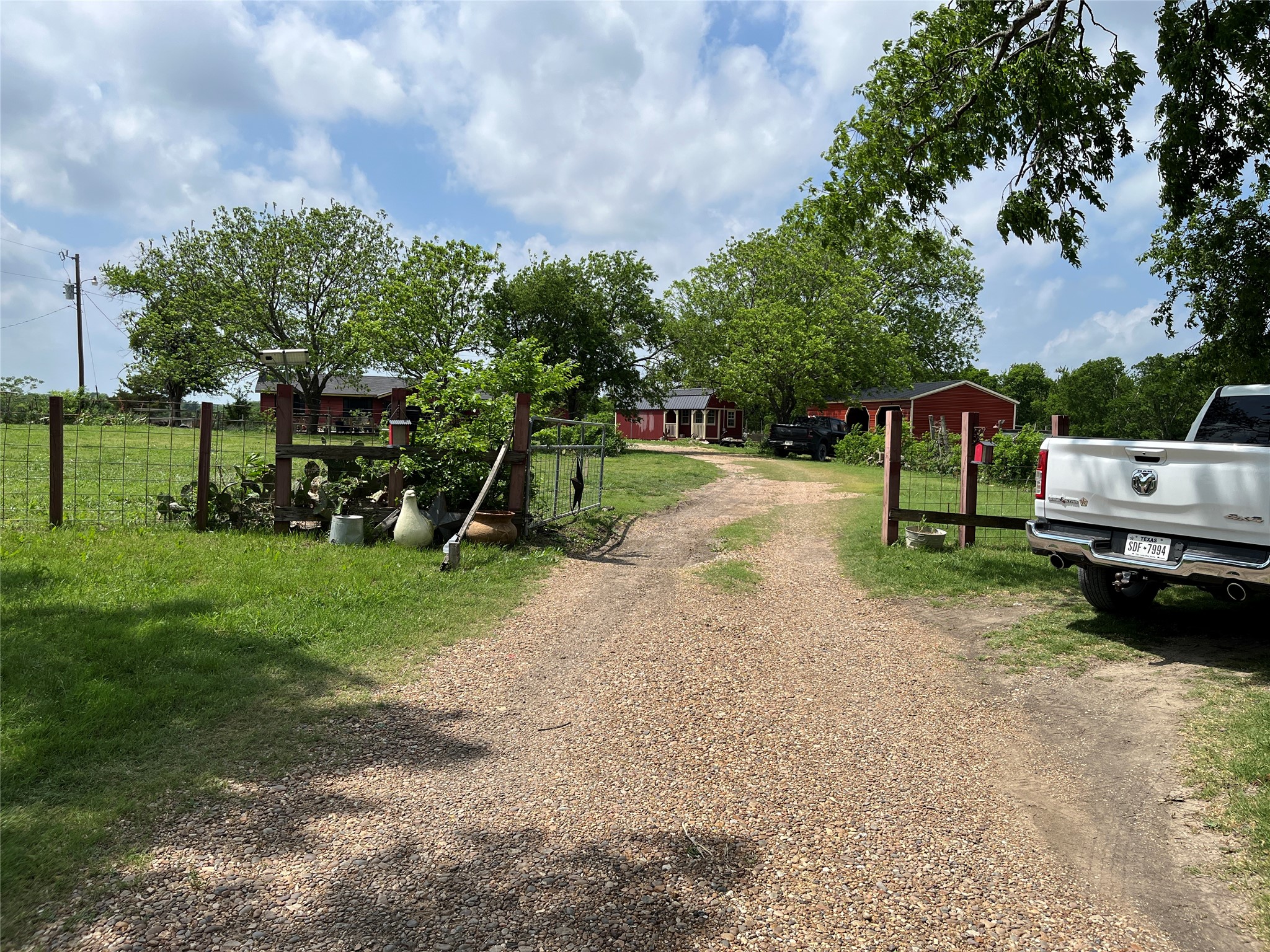 864 County Road 4425 Whitewright TX 75491