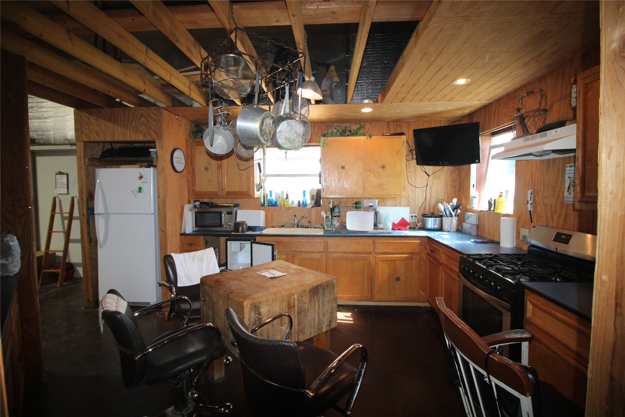 401 Cr 498 Goldsboro TX 79519