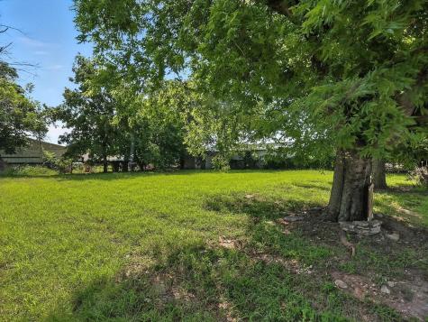 1102 Hillsboro Street Cleburne TX 76033