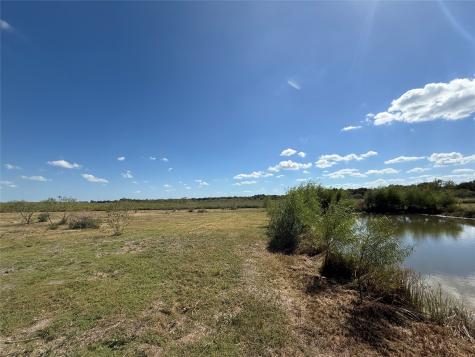 6032 NW County Road 1300 Barry TX 75102