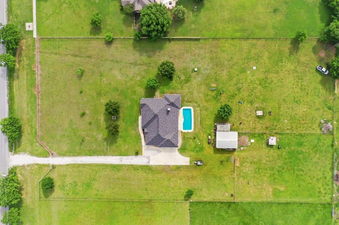 1425 Avondale Haslet Road Fort Worth TX 76052