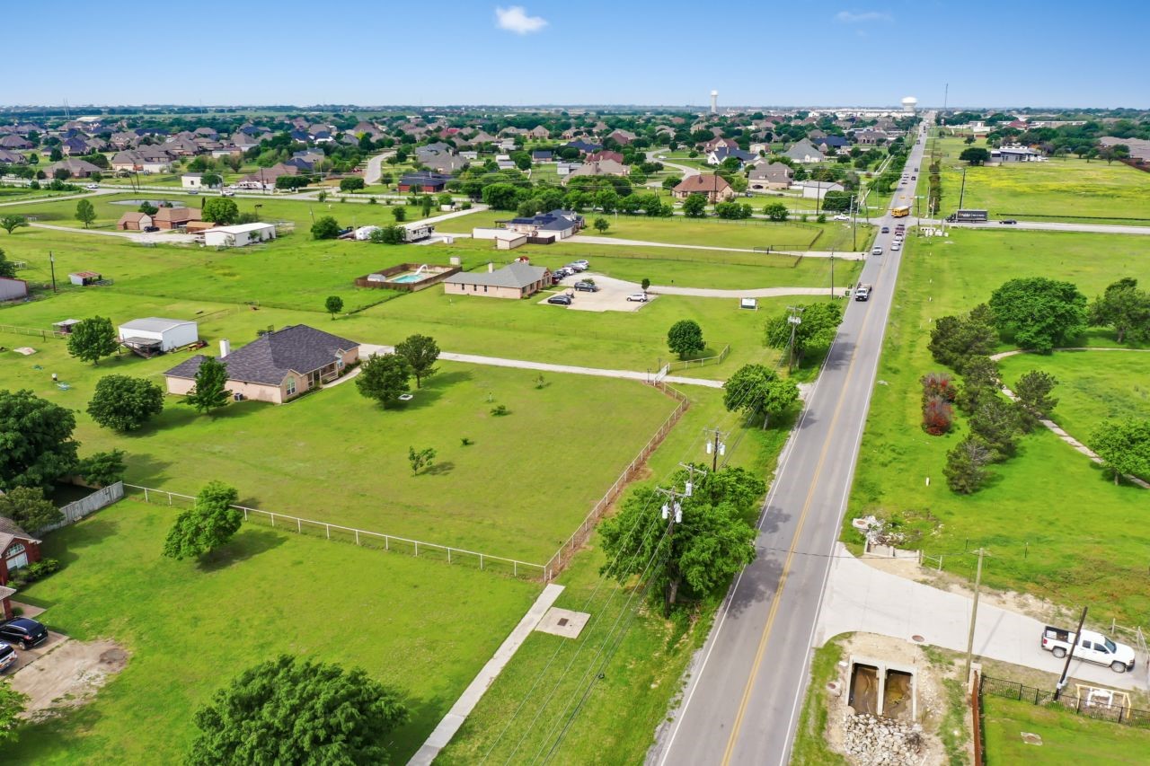 1425 Avondale Haslet Road Fort Worth TX 76052