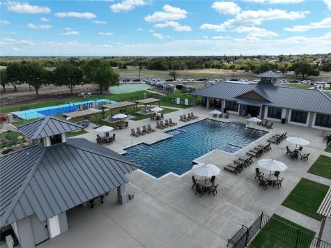 1241 Highland Court Oak Leaf TX 75154