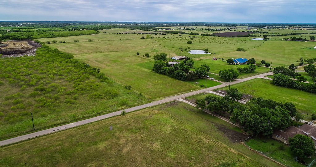 225 Valek Road Ennis TX 75119