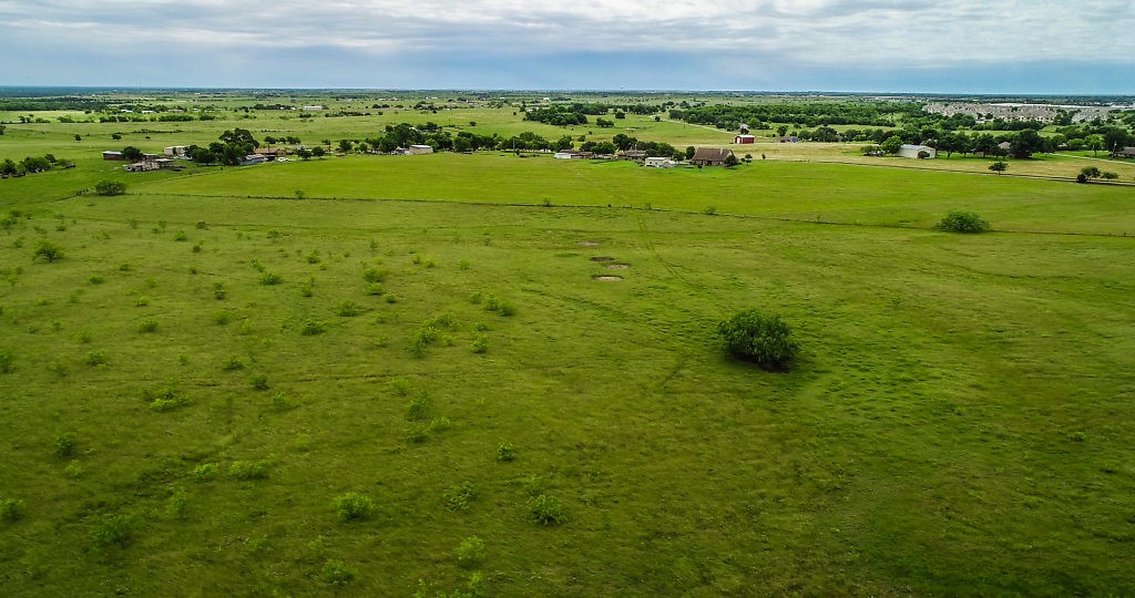225 Valek Road Ennis TX 75119