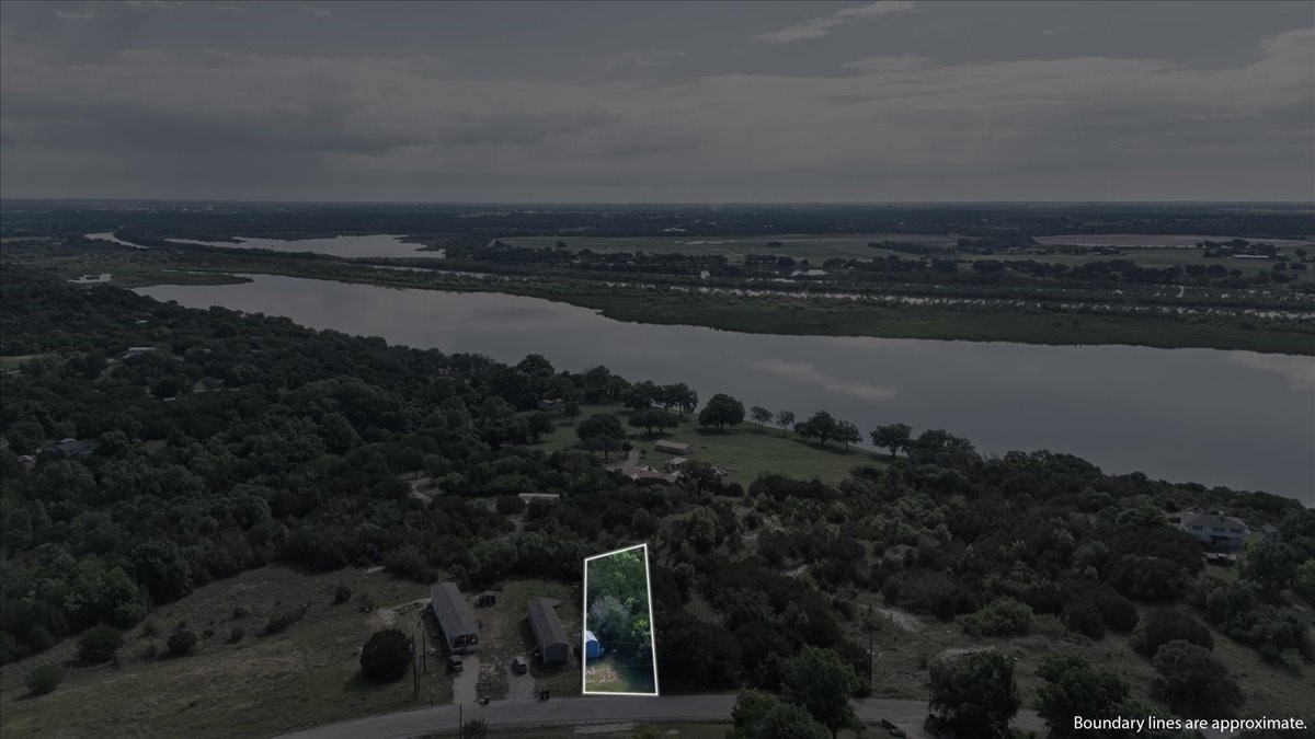 3008 Hilltop Court Granbury TX 76048